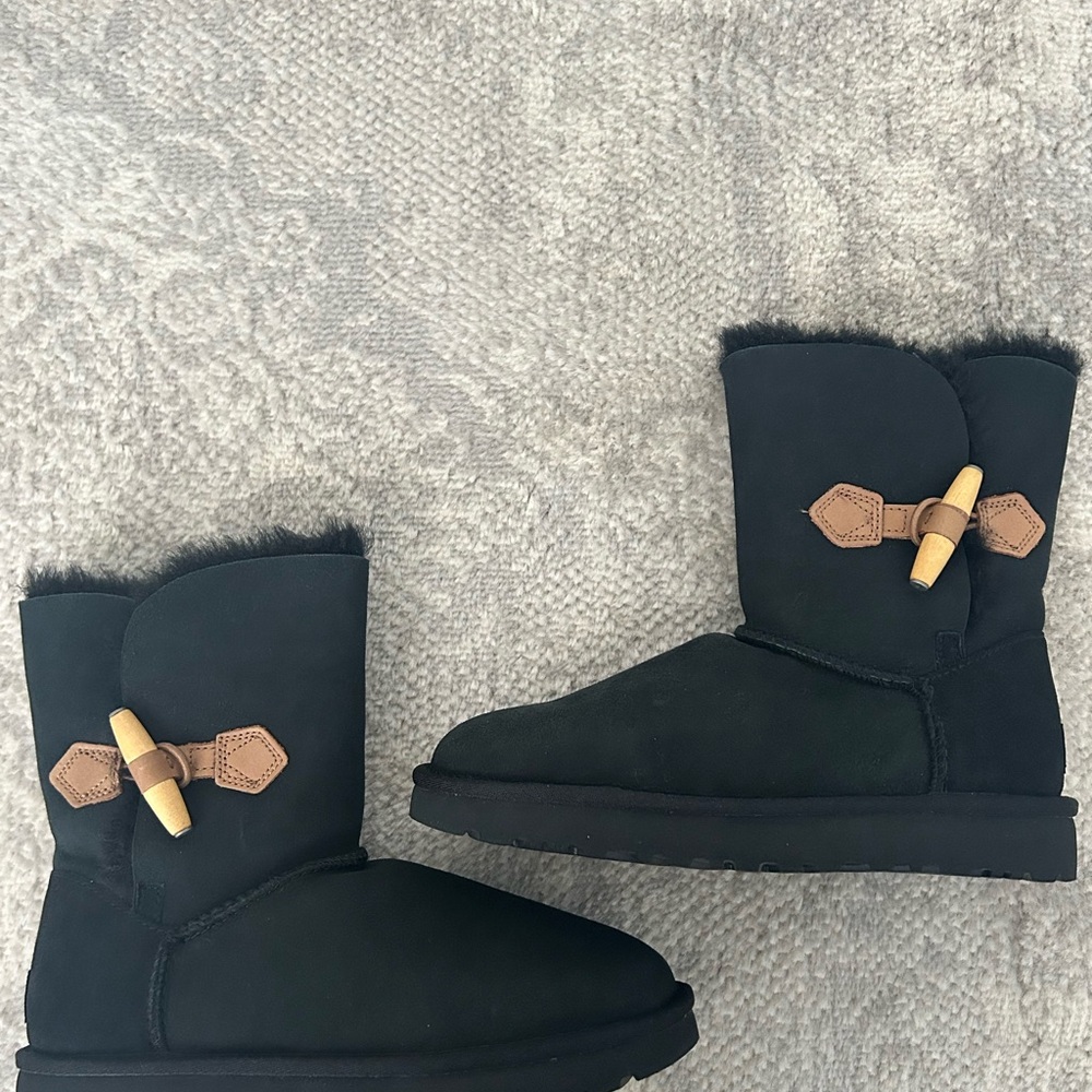 UGG Women Black Boots